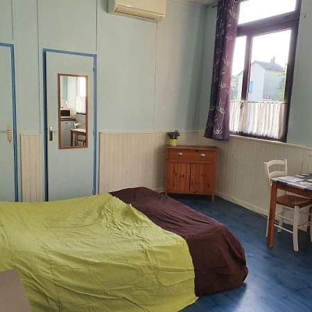 Camping Des 2 Rives- Chambres Etang-sur-Arroux Esterno foto